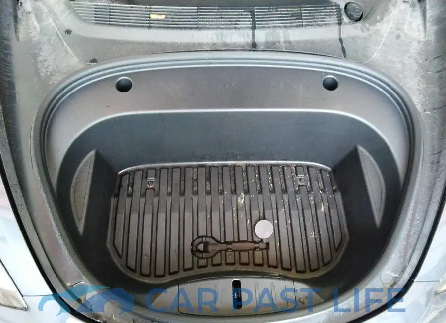 5YJ3E1EAXNF252059# 10