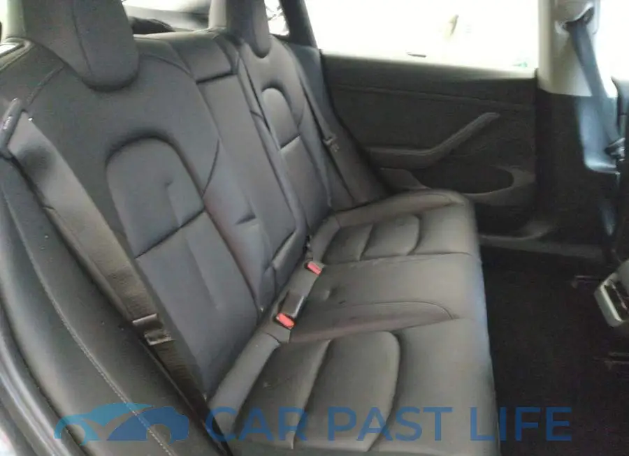 5YJ3E1EAXNF252059# 8