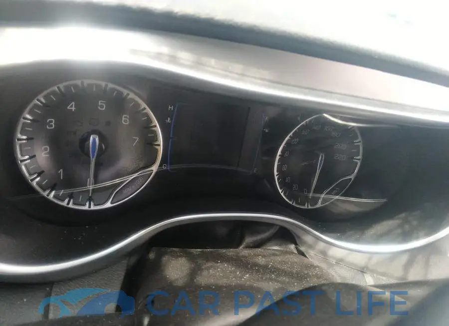 2C4RC1FG0KR508468# 7