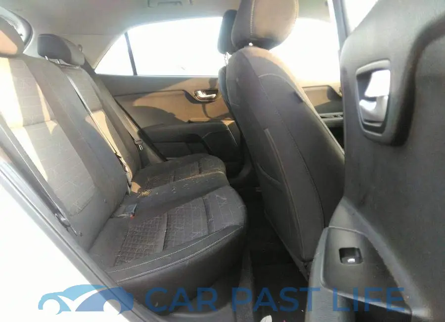 3KPA25AB3JE037127# 8
