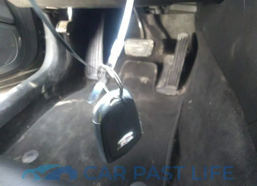 1G6AH5RX8F0142442# 11