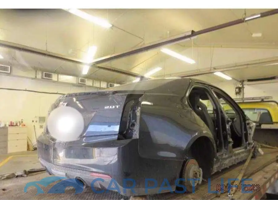 1G6AH5RX0H0207934# 4