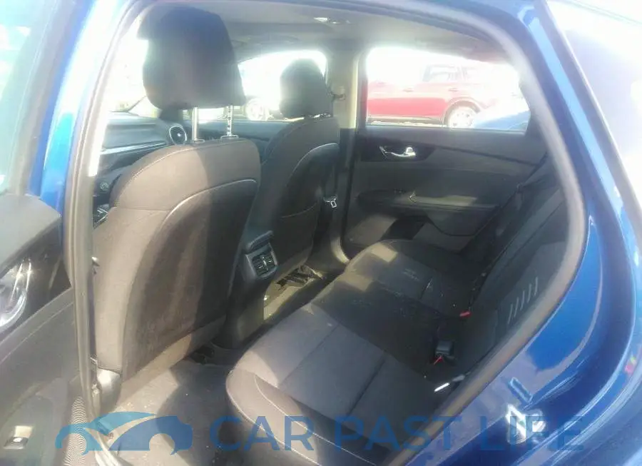 3KPF54AD9ME280972# 8