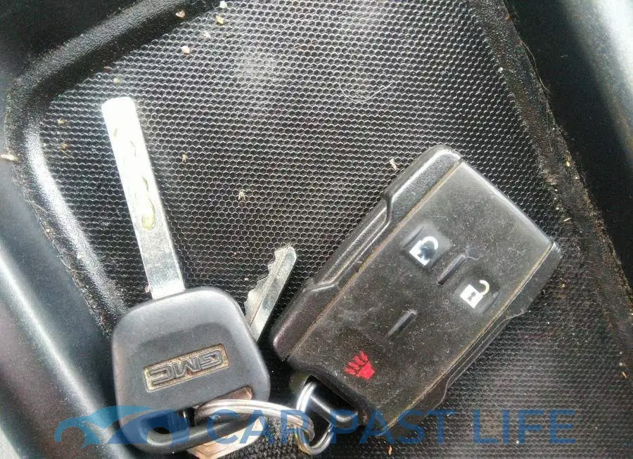3GTU2TEC5FG242772# 11