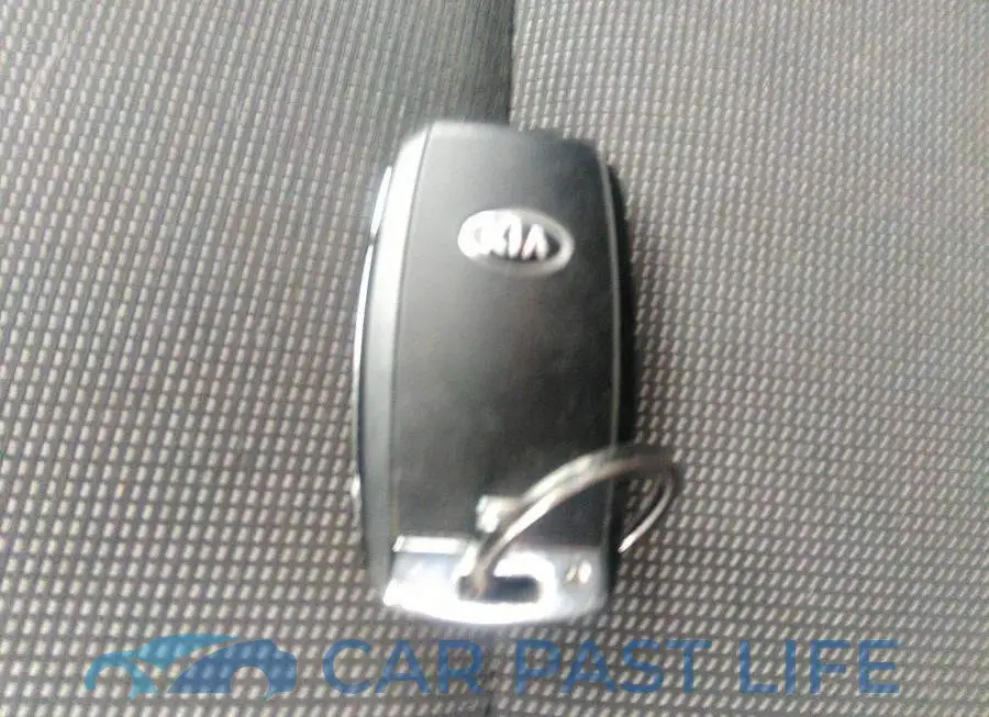 3KPA35AB4JE017076# 11