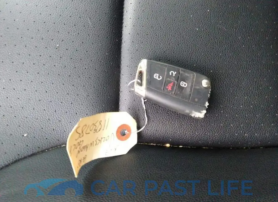 3VW217AUXHM069056# 11