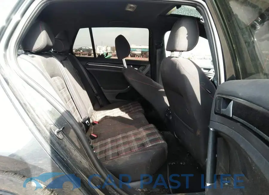 3VW5T7AU4FM089355# 8