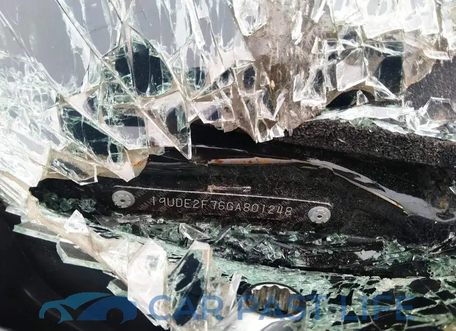 19UDE2F76GA801248# 9