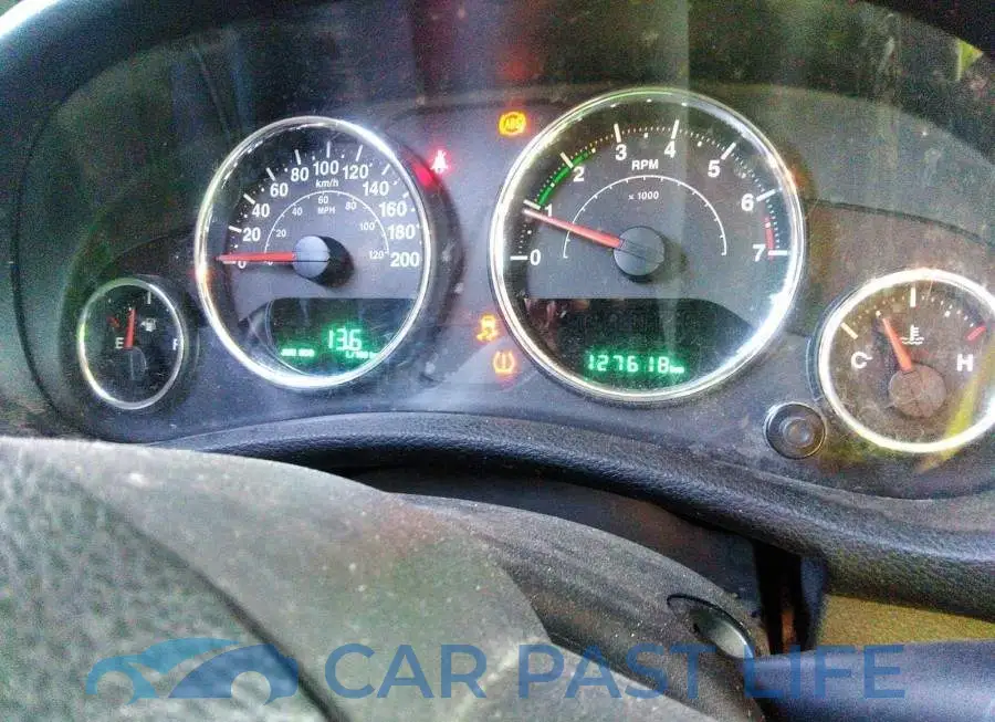 1C4AJWAG2JL903296# 7