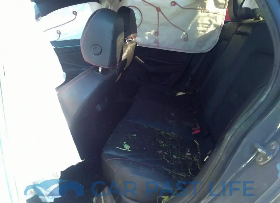 3VW5T7BU9KM188889# 8