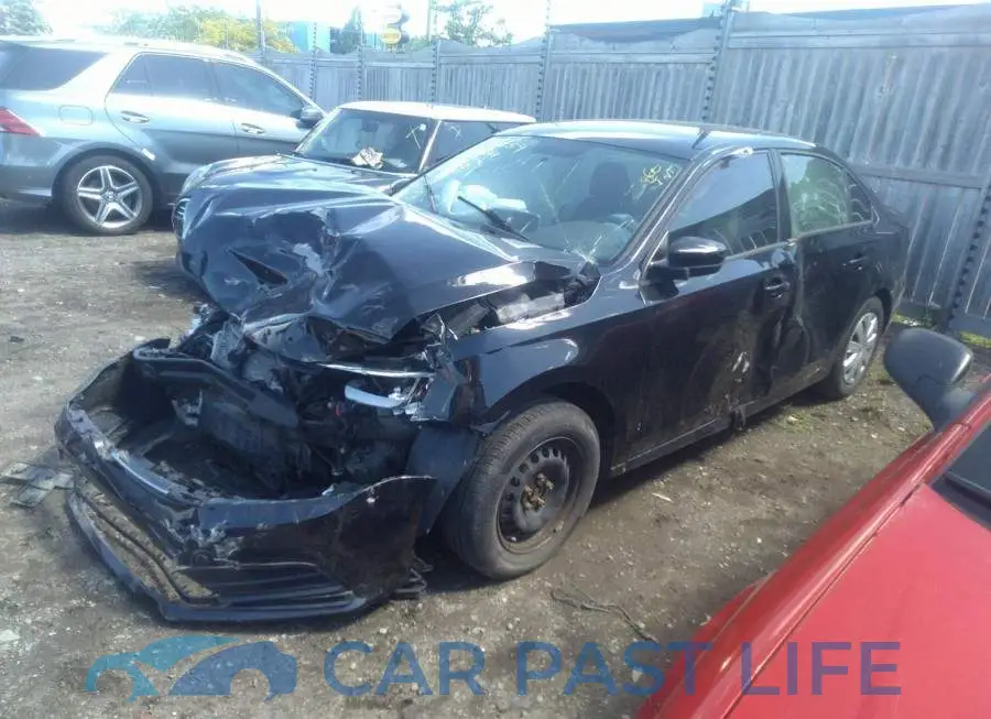 3VW2B7AJ2HM215484# 2