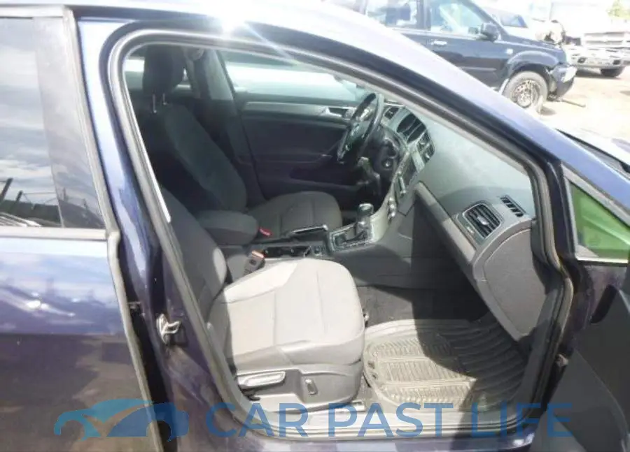 3VW217AU6GM067240# 6