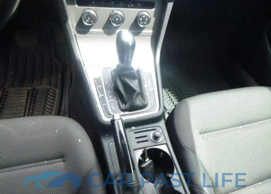 3VW217AU6GM067240# 11