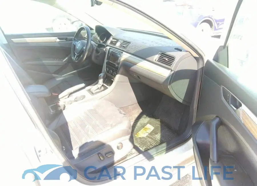 1VWCS7A34GC068977# 5