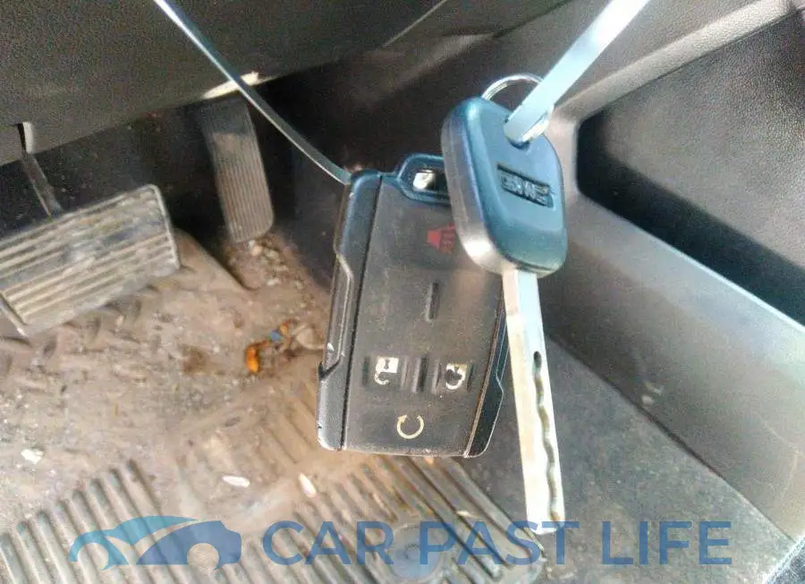 3GTU2MEC9JG509099# 11