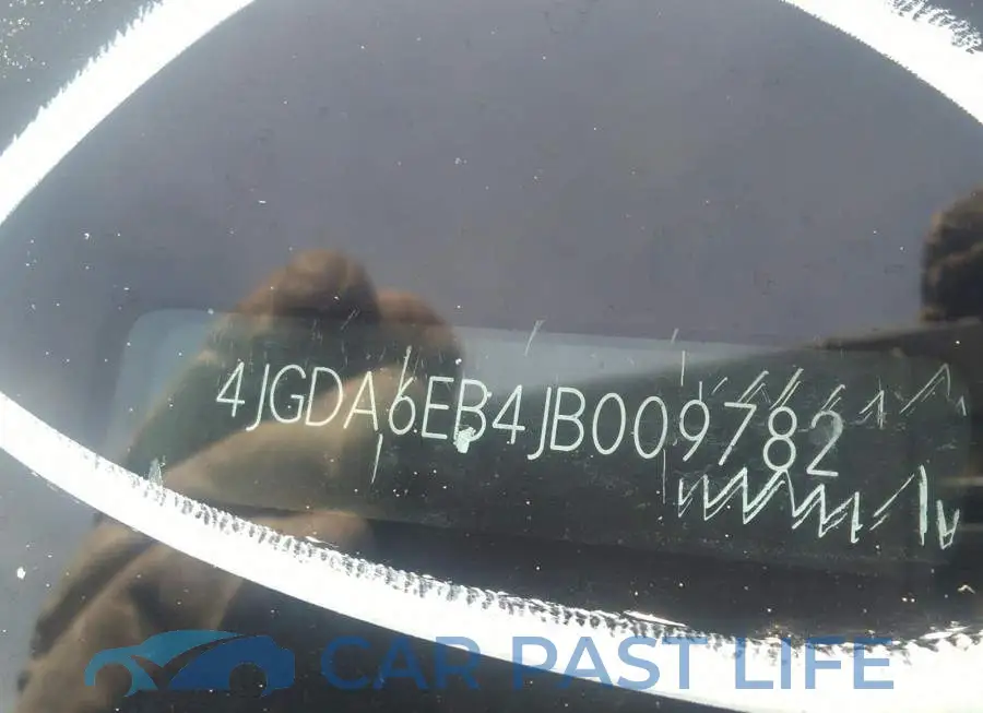 4JGDA6EB4JB009782# 9