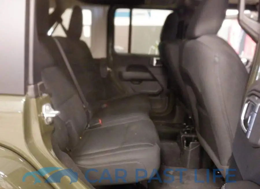 1C4HJXEN8MW815207# 8