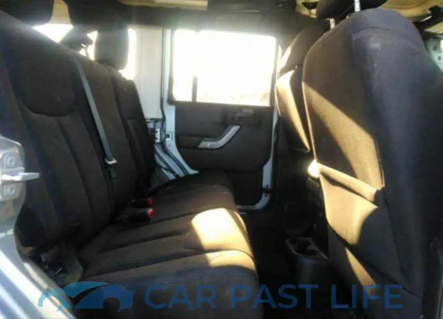 1C4BJWDG2FL581086# 9