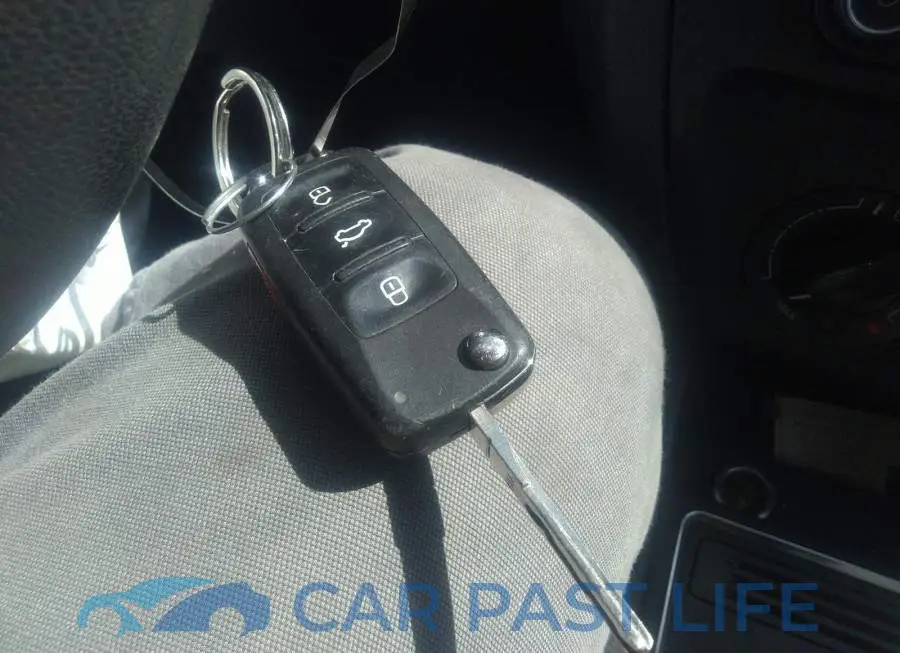3VW2K7AJ9FM343864# 11