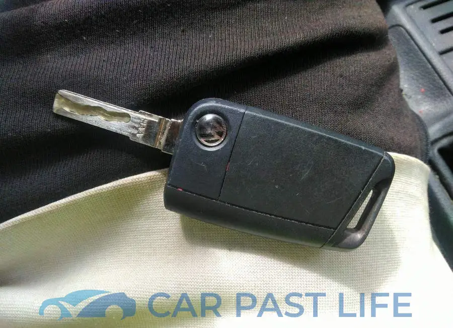 3VW117AU9GM048810# 11