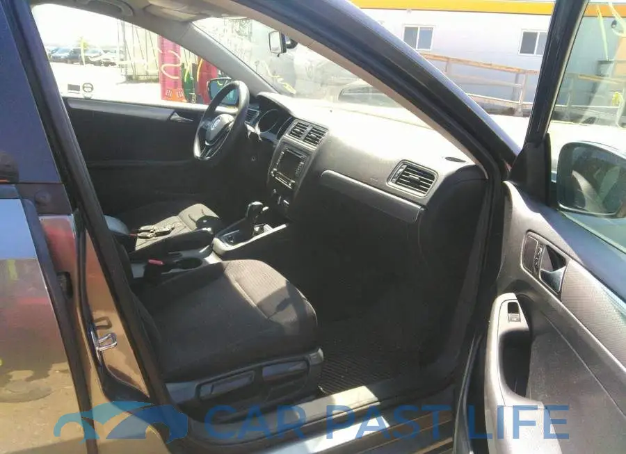 3VWD07AJ9FM424166# 5