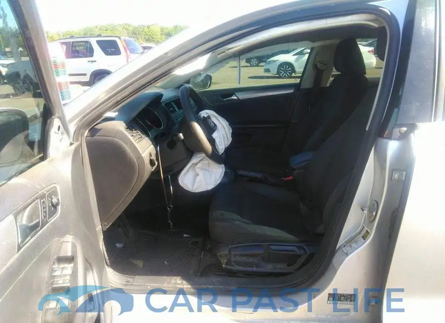 3VW2K7AJ9FM343718# 5