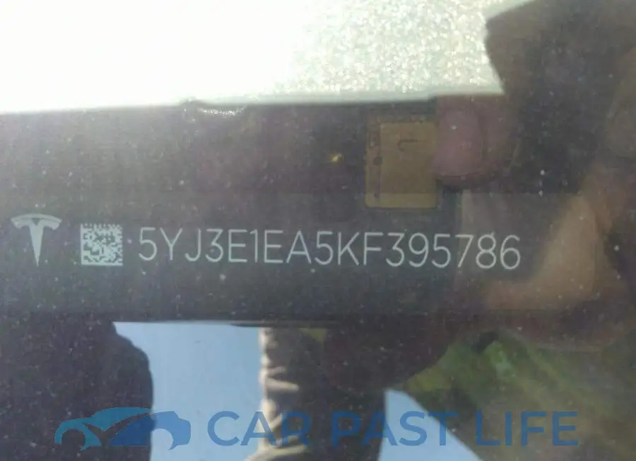 5YJ3E1EA5KF395786# 9