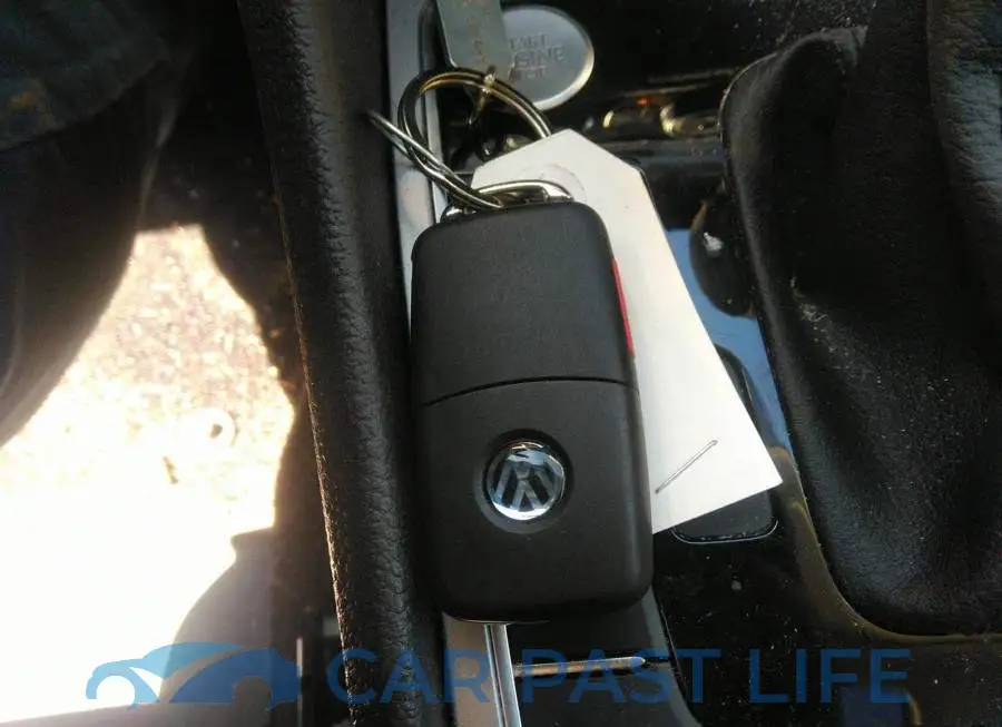 1VWCA7A38LC004180# 11