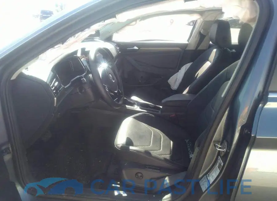 3VWGB7BUXLM013872# 5