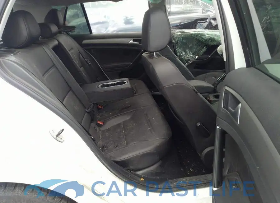 3VW117AU0GM034309# 8