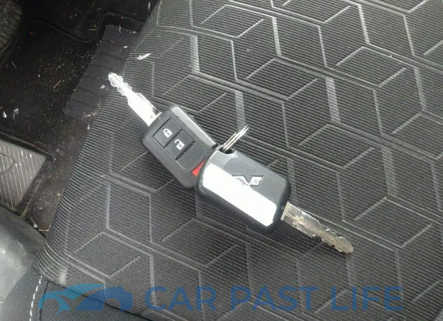 JA4AJUAU8MU605953# 11