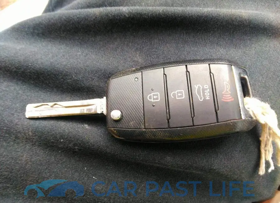 KNADM4A31G6590199# 11