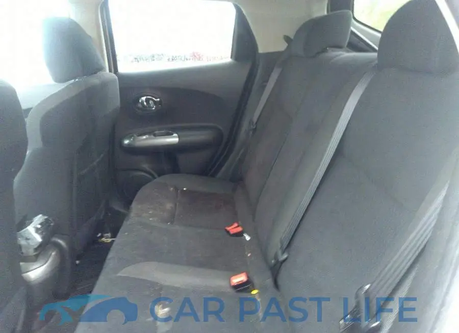 JN8AF5MV1GT656999# 8