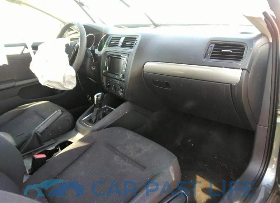 3VW2K7AJ9FM245921# 5