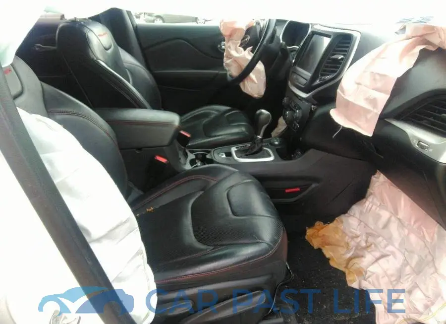 1C4PJMBS9FW713745# 5