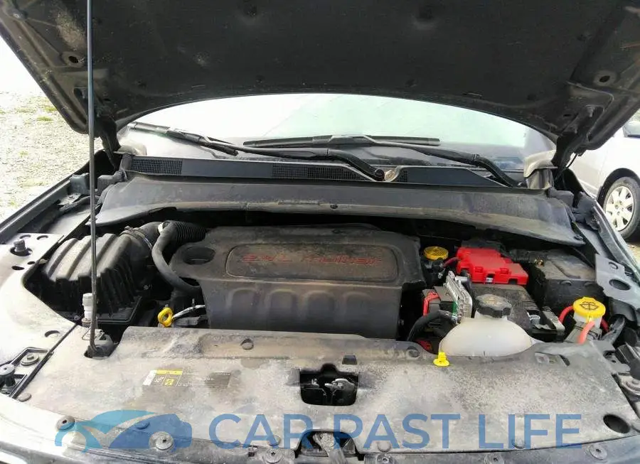 3C4NJDAB3LT212246# 10