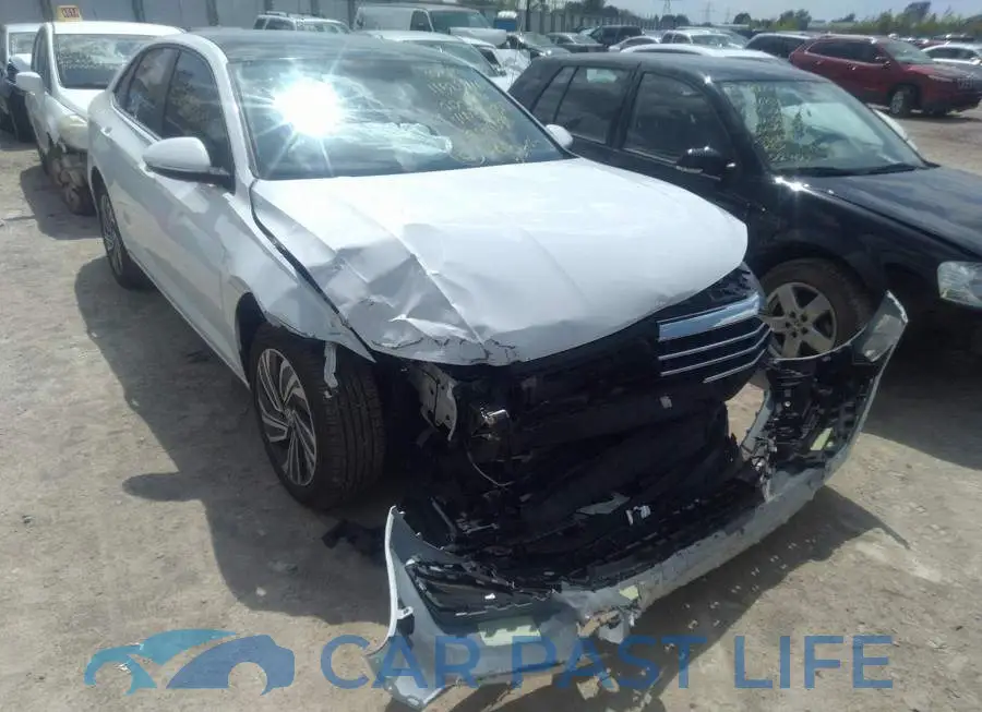 3VWGB7BUXLM068323# 1
