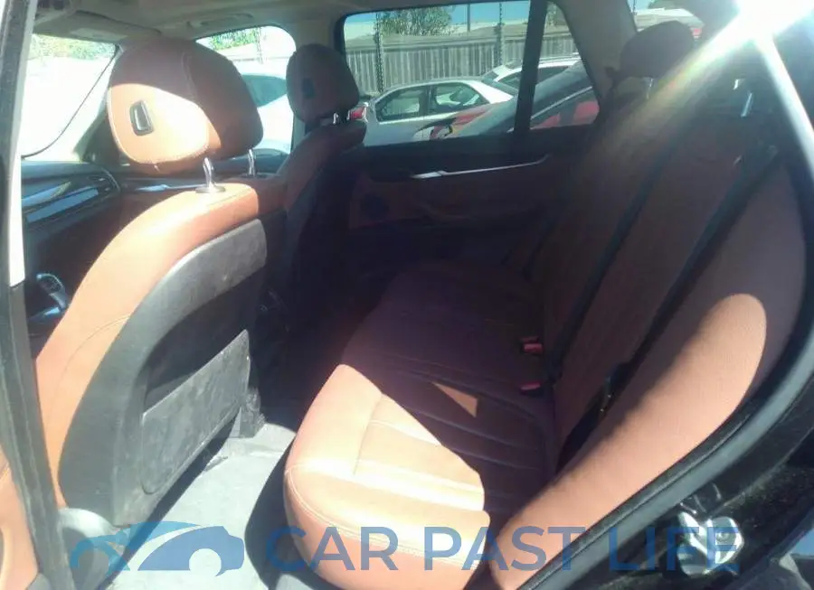 5UXKS4C56J0Y20875# 8
