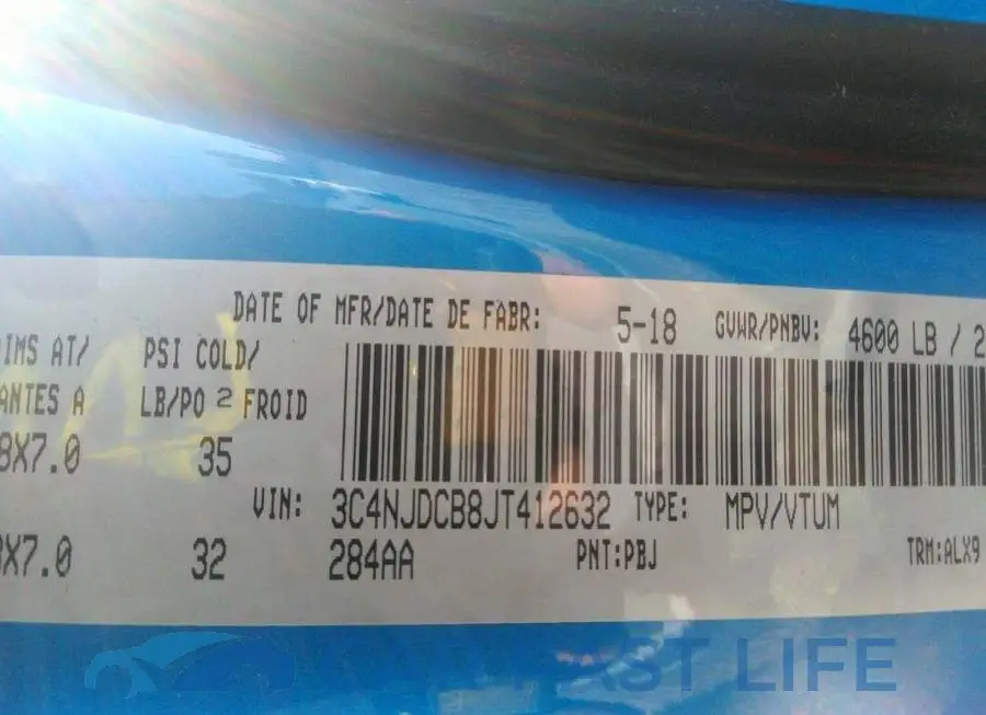 3C4NJDCB8JT412632# 9