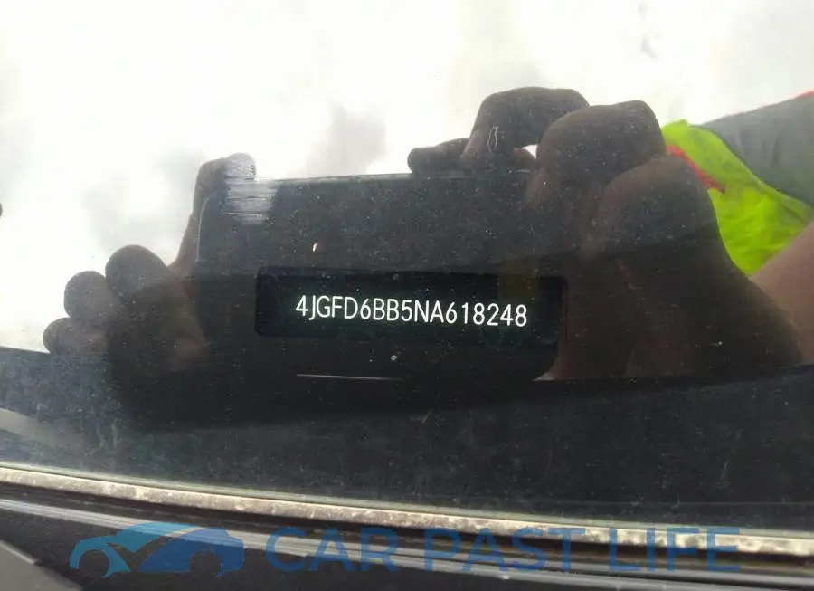 4JGFD6BB5NA618248# 9