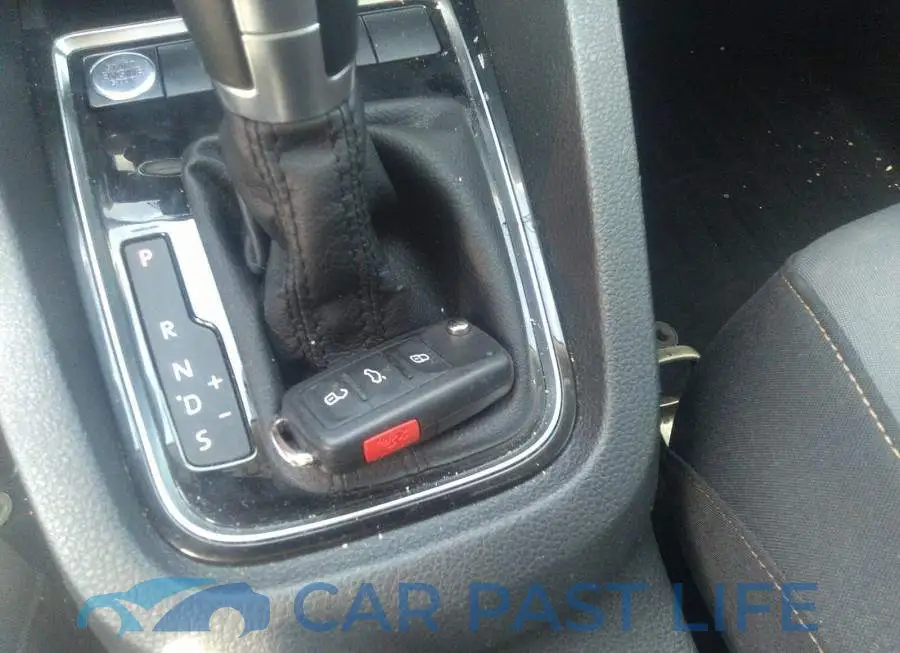 3VWDB7AJ4HM306121# 11
