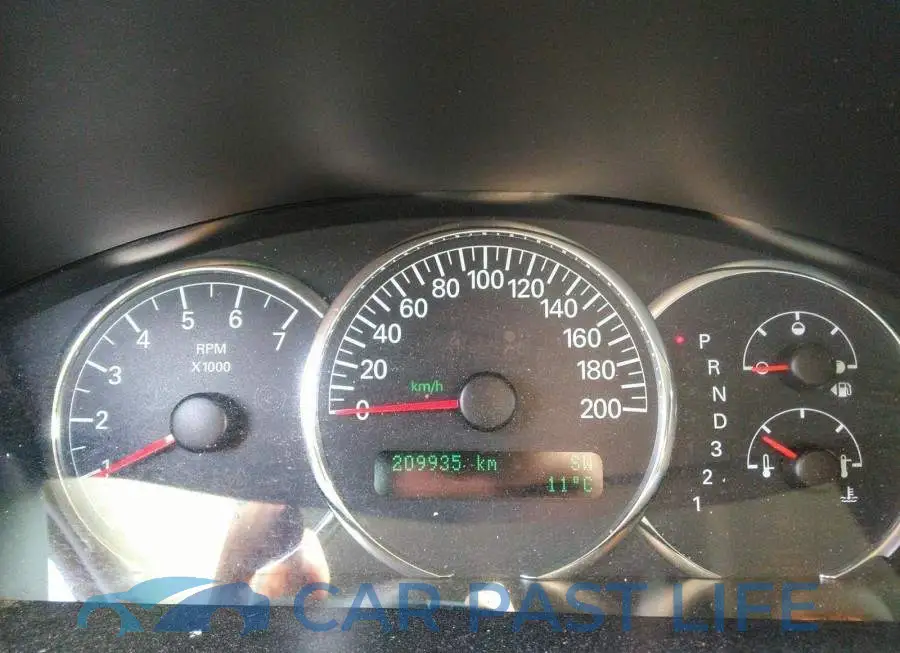 2G4WJ582181155176# 7