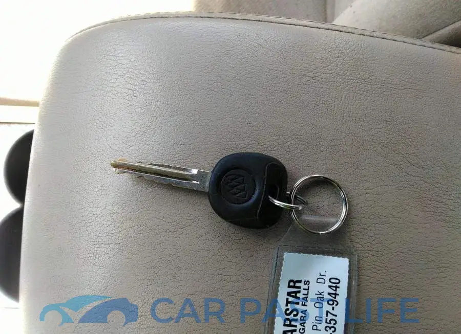 2G4WF582981261635# 11