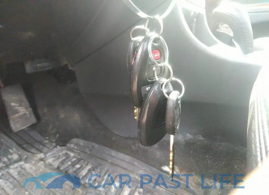 2G4WJ582181155176# 11