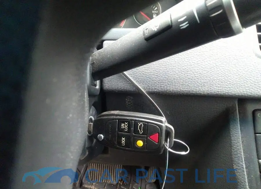 YV4CM982791499203# 11