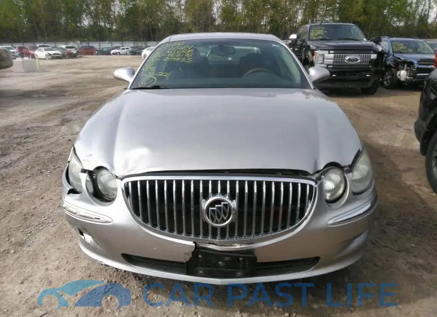 2G4WJ582181155176# 6