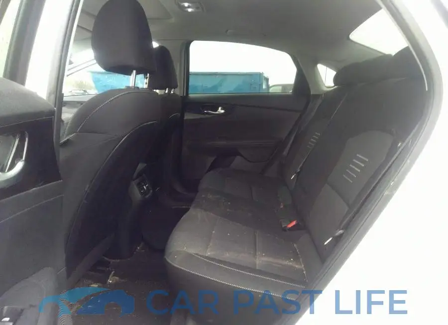 3KPF54AD7LE143124# 8