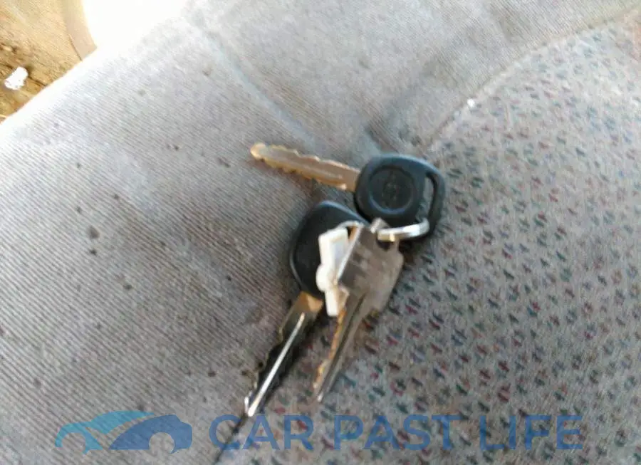 2GCEK19T311259669# 11