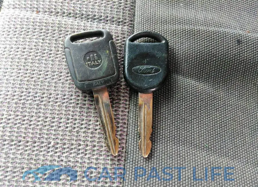 1FTYR14EX1TA80962# 11