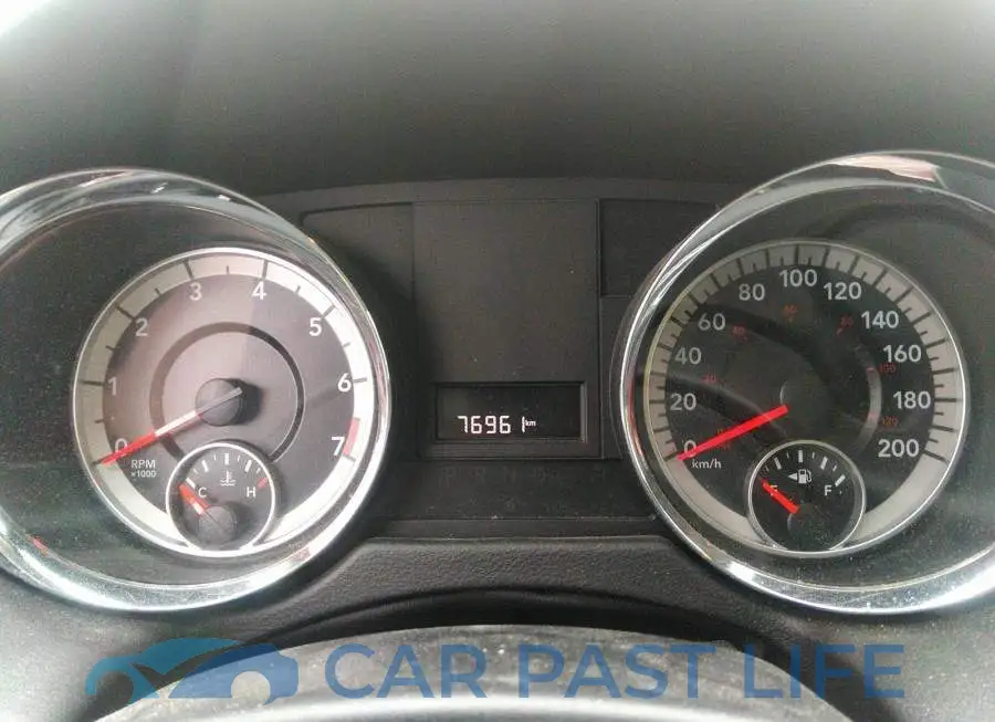 2C4RDGBG6KR684009# 7